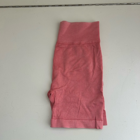 Pink Ribbed High-Waisted Shorts - Picture 2 of 2